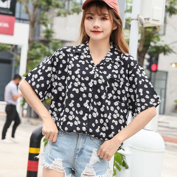 jvcakeretro chic daisy blouses women's suit collar chiffon shirt korean-style loose short-sleeved black white blouse 
jvcakeretro chic daisy blouses women's suit collar chiffon shirt korean-style loose short-sleeved black white blouse