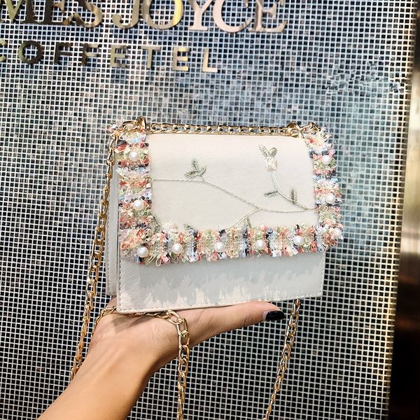 new lace flowers women bag 2019 handbag pu leather sweet girl square bag flower pearl chain shoulder messenger
new lace flowers women bag 2019 handbag pu leather sweet girl square bag flower pearl chain shoulder messenger