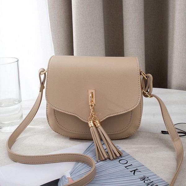 мода кисточкой женщины курьерские сумки небольшой искусственная кожа crossbody сумка для женщин сумка дамы сумки черный кошелек
мода кисточкой женщины курьерские сумки небольшой искусственная кожа crossbody сумка для женщин сумка дамы сумки черный кошелек