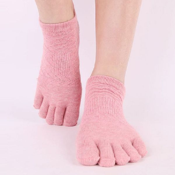 female toe socks solid color fashion silica gel non-slip swearanti-friction breathable soft sports yoga sock 5 fingers for women, Black
female toe socks solid color fashion silica gel non-slip swearanti-friction breathable soft sports yoga sock 5 fingers for women, Black