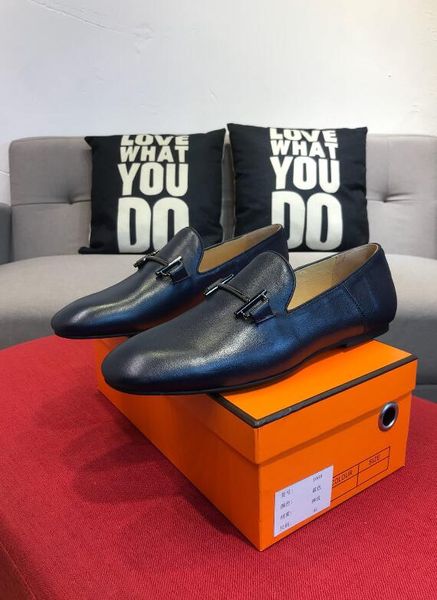 (with box) New Men's Dress shoes,Breathable casual Doug shoes,Men Flats Shoes Brand Designer Flats Shoes Casual slip-on shoes
(with box) New Men's Dress shoes,Breathable casual Doug shoes,Men Flats Shoes Brand Designer Flats Shoes Casual slip-on shoes