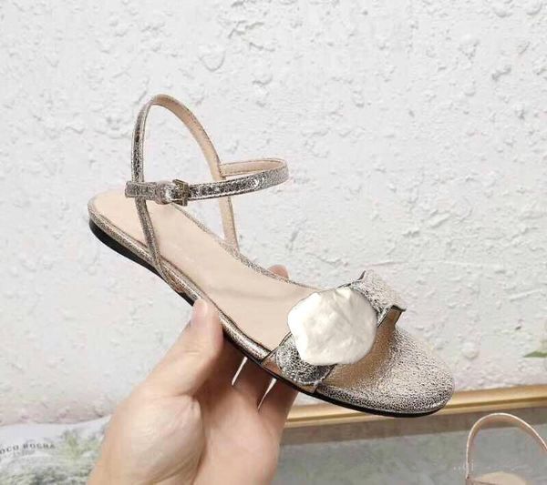 2020 brand classic lady sandals buckle metal buckle leather heel bottom beach slippers designer's women's sandals, Black
2020 brand classic lady sandals buckle metal buckle leather heel bottom beach slippers designer's women's sandals, Black