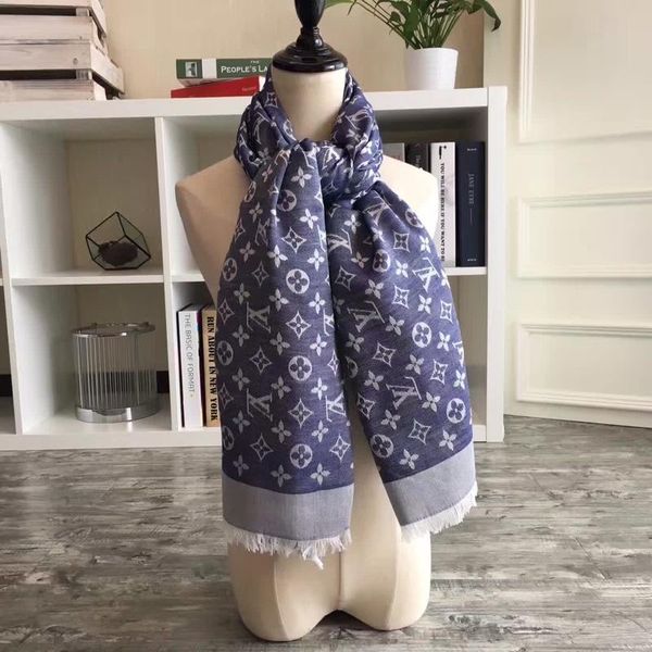 2019 romantic atmosphere designer silk scarf headbands new brand women silk scraves 100% grade silk bag scarf hair bands, Blue;gray
2019 romantic atmosphere designer silk scarf headbands new brand women silk scraves 100% grade silk bag scarf hair bands, Blue;gray