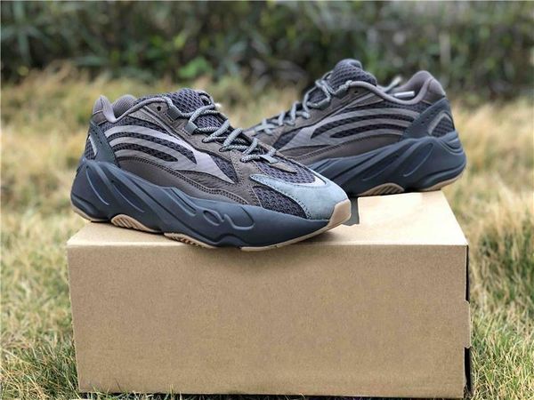 2020 authentic 700 v2 geode kanye west outdoor shoes for men women runner wave mauve static inertia eg6860 grey sneakers with box, Black
2020 authentic 700 v2 geode kanye west outdoor shoes for men women runner wave mauve static inertia eg6860 grey sneakers with box, Black