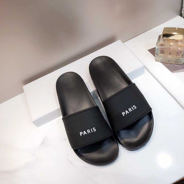 luxury designer slippers mens womens slides classic house slippers summer beach designer flip flops wide flat sandals slipper designer shoes, Black
luxury designer slippers mens womens slides classic house slippers summer beach designer flip flops wide flat sandals slipper designer shoes, Black