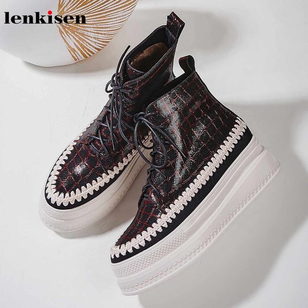 lenkisen print genuine leather high heels round toe thick bottom platform british lace up winter women keep warm ankle boots l25, Black
lenkisen print genuine leather high heels round toe thick bottom platform british lace up winter women keep warm ankle boots l25, Black