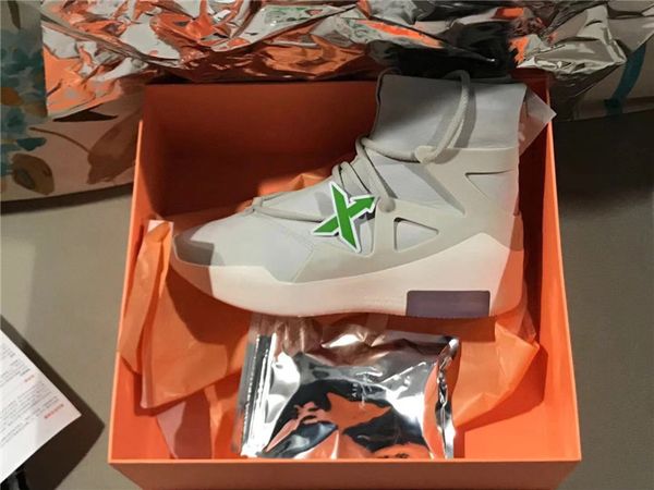 Best 2018 Authentic Air Fear of God 1 Boots Light Bone Grey Black Zoom 1S Men Basketball Shoes AR4237-002 Sneakers With Original Box
Best 2018 Authentic Air Fear of God 1 Boots Light Bone Grey Black Zoom 1S Men Basketball Shoes AR4237-002 Sneakers With Original Box