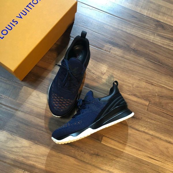 good quality mens rhyton sneaker with mouth lip print ny yankees women luxury designer vintage trainer men designer shoes oversize sneaker, Black
good quality mens rhyton sneaker with mouth lip print ny yankees women luxury designer vintage trainer men designer shoes oversize sneaker, Black