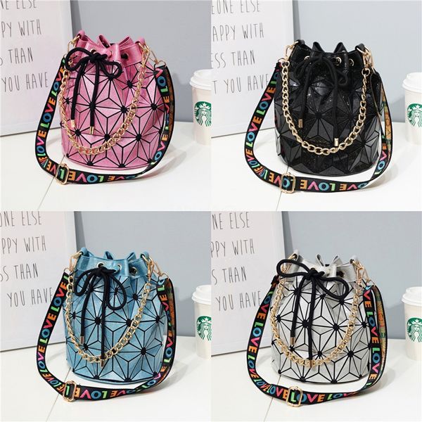 laser jelly transparent bag 2020 summer new quality pvc womens designer shoulder bag chain messenger bag bolsos mujer#289
laser jelly transparent bag 2020 summer new quality pvc womens designer shoulder bag chain messenger bag bolsos mujer#289