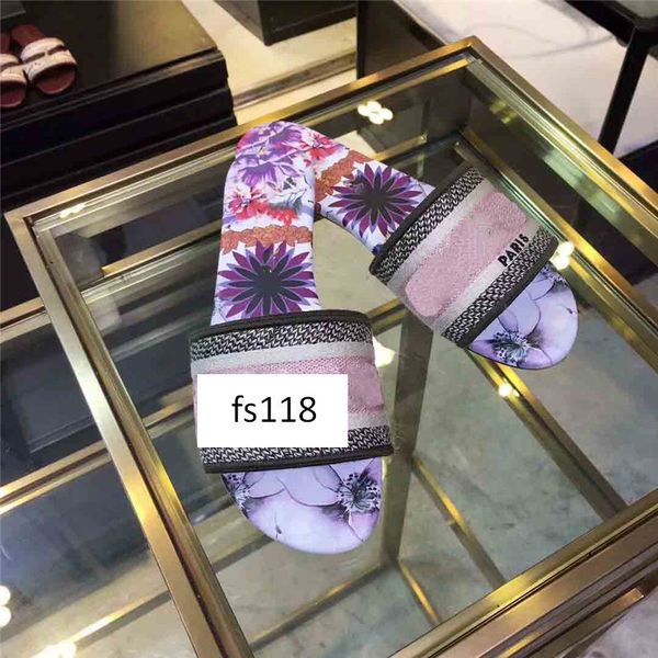 original box dazzle flowers women sandals designer slippers flip flops striped beach causal shoes embroidery sandal floral brocade slipper 3, Black
original box dazzle flowers women sandals designer slippers flip flops striped beach causal shoes embroidery sandal floral brocade slipper 3, Black