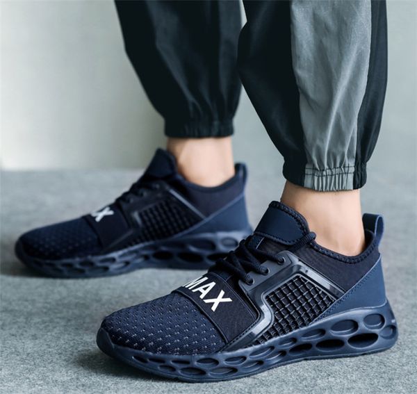 wholesale 2020 with box wild breathable fashion designer shoes sneakers black red blue sneakers mens lightweight running s-shoes
wholesale 2020 with box wild breathable fashion designer shoes sneakers black red blue sneakers mens lightweight running s-shoes