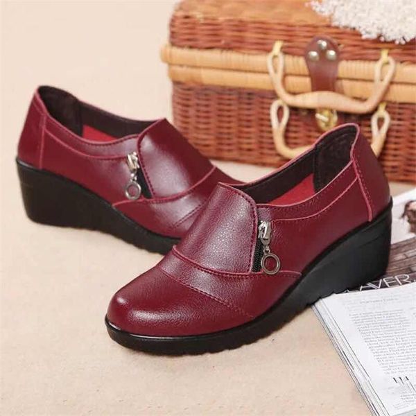 with box sneaker casual shoes trainers fashion sports shoes trainers shoes for by toy99 c41, Black;red
with box sneaker casual shoes trainers fashion sports shoes trainers shoes for by toy99 c41, Black;red