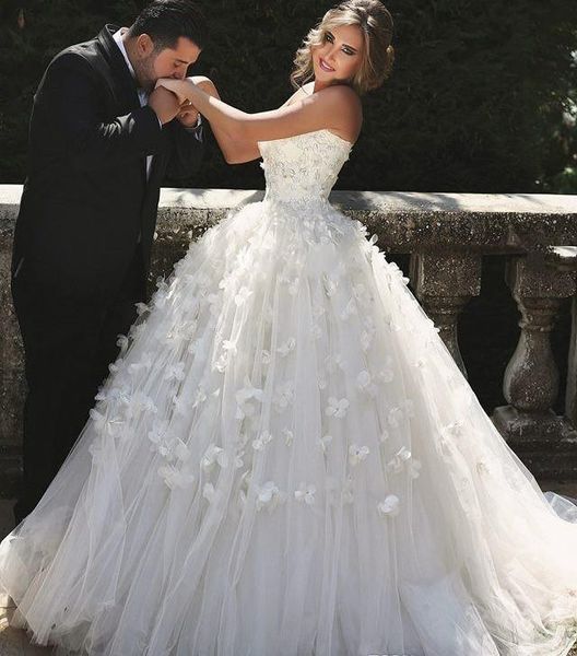 2021 saudi arabia ball gown wedding dresses with 3d floral sleeveless tulle tiered skirts appliques bridal gown plus size party wear, White
2021 saudi arabia ball gown wedding dresses with 3d floral sleeveless tulle tiered skirts appliques bridal gown plus size party wear, White