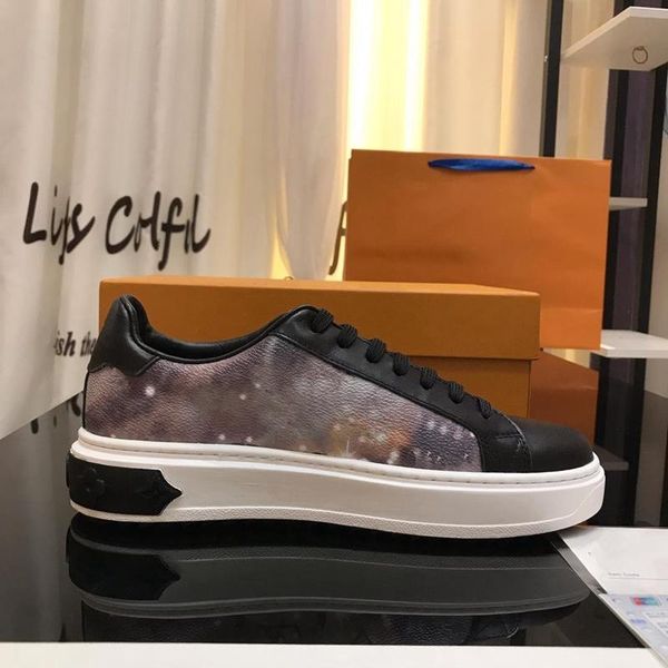 18 colors new luxury designer mens shoes vintage pattern printing series fashion non-slip walking shoes flat jogging low shoes size 38-45, Black
18 colors new luxury designer mens shoes vintage pattern printing series fashion non-slip walking shoes flat jogging low shoes size 38-45, Black