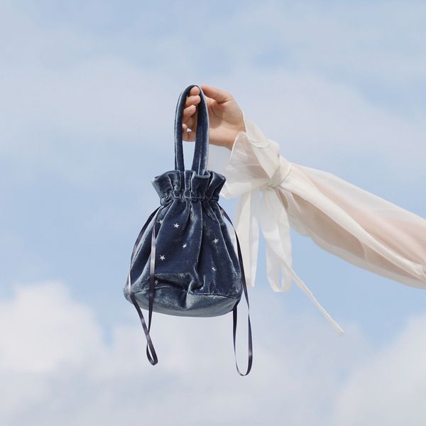 sweet elegant velvet star embroidery reception bag soft suction handbag portable bag
sweet elegant velvet star embroidery reception bag soft suction handbag portable bag