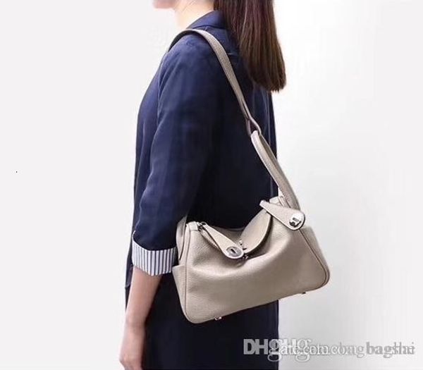 мода classics плеча bagscross bodytoteshandbags brand fashion top luxury дизайнерские сумки известных женщин коровьей одно плечо сумка 06м
мода classics плеча bagscross bodytoteshandbags brand fashion top luxury дизайнерские сумки известных женщин коровьей одно плечо сумка 06м