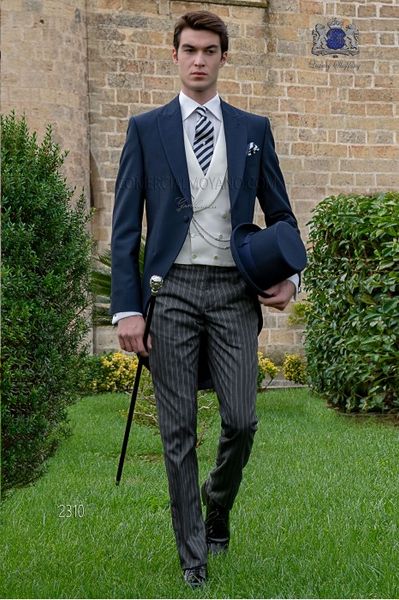 navy blue tailcoat men wedding tuxedos new fashion groom tuxedos peak lapel one button men dinner prom clothes(jacket+pants+tie+vest) 1554, Black;gray
navy blue tailcoat men wedding tuxedos new fashion groom tuxedos peak lapel one button men dinner prom clothes(jacket+pants+tie+vest) 1554, Black;gray