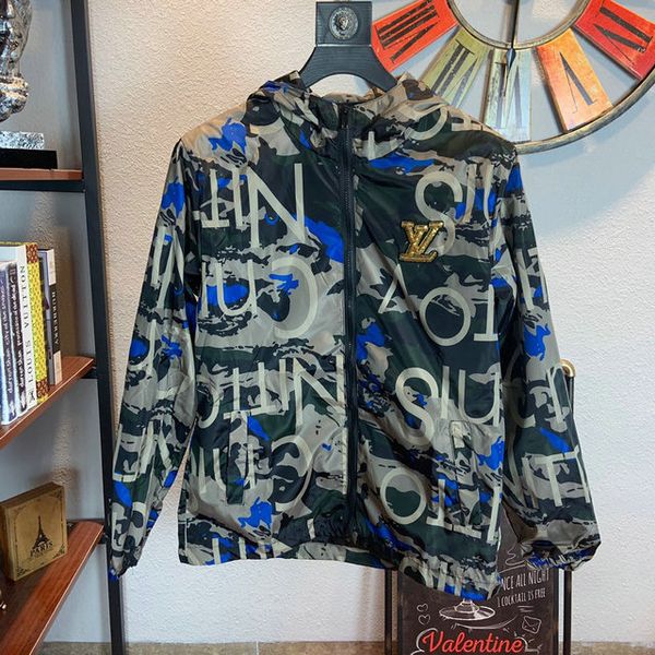 high end france brand logo jackets vl luxury mens designer jacket fashion letter printing outdoor sports winter jacket hooded new arrival, Black;brown
high end france brand logo jackets vl luxury mens designer jacket fashion letter printing outdoor sports winter jacket hooded new arrival, Black;brown