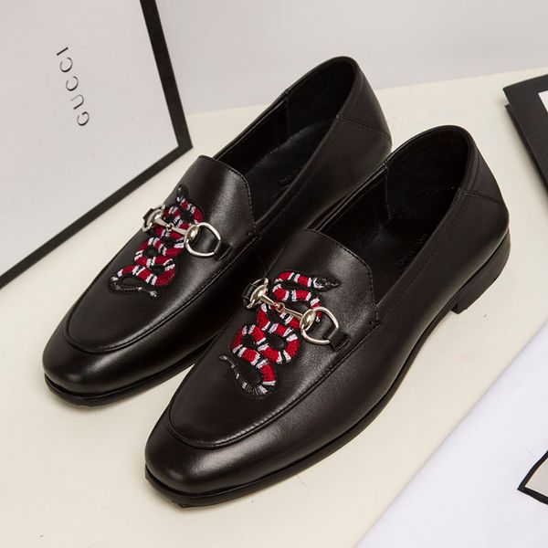 the new luxury fashion men's dress shoes wedding party classic casual shoes fashion embossed leather fashion shoes ing, Black
the new luxury fashion men's dress shoes wedding party classic casual shoes fashion embossed leather fashion shoes ing, Black