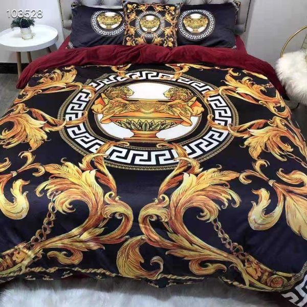 l luxury european style black 5pcs bedding set fashion bed size soft short nap brand design oil print bedding sets
l luxury european style black 5pcs bedding set fashion bed size soft short nap brand design oil print bedding sets