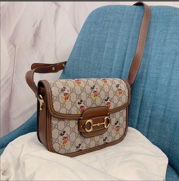 2020 new high-quality ladies handbag women's new classic leather cartoon wallet ladies shoulder bag backpack business bag
2020 new high-quality ladies handbag women's new classic leather cartoon wallet ladies shoulder bag backpack business bag