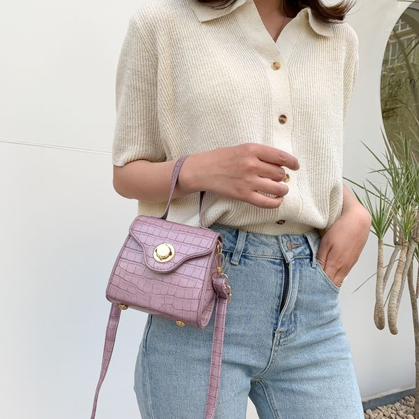 2020 new shoulder bag women's casual fashion korean version of the stone pattern turn lock portable ladies small bag
2020 new shoulder bag women's casual fashion korean version of the stone pattern turn lock portable ladies small bag