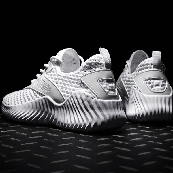 tenis feminino 2020 new men women tennis shoes light breathable outdoor jogging sport shoes ladies sneakers size 36-47
tenis feminino 2020 new men women tennis shoes light breathable outdoor jogging sport shoes ladies sneakers size 36-47