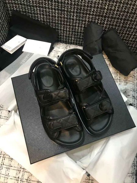 2020 new women's summer flat bottom sandals, popular luxury sandals, leather designer sandals, good quality designer velcro sandals, Black
2020 new women's summer flat bottom sandals, popular luxury sandals, leather designer sandals, good quality designer velcro sandals, Black