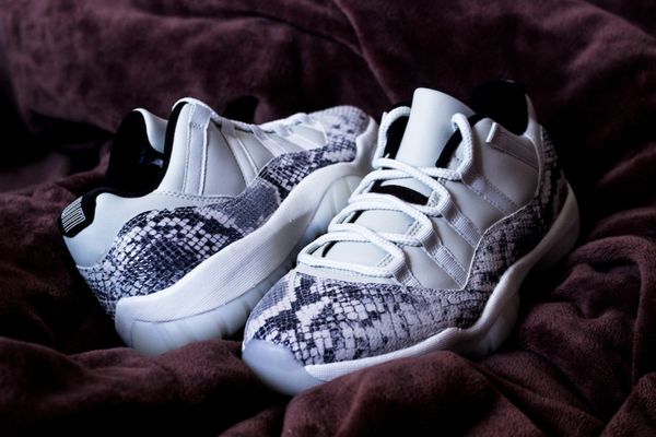 us7-13 новые xi 11s 11 light bone баскетбол спортивная обувь мужчины alternate gamma оранжевый trance mens тренажёры спорт кроссовки
us7-13 новые xi 11s 11 light bone баскетбол спортивная обувь мужчины alternate gamma оранжевый trance mens тренажёры спорт кроссовки