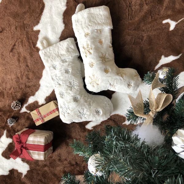 22 inch plush snowflake christmas gift socks for home decoration xmas stockings fireplace socks
22 inch plush snowflake christmas gift socks for home decoration xmas stockings fireplace socks