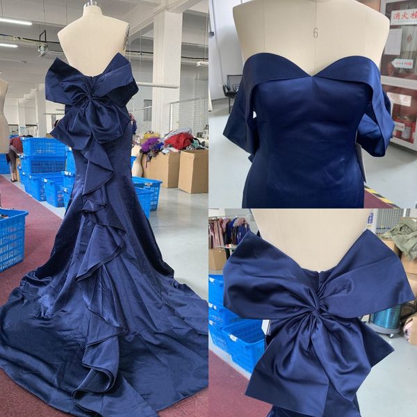 red satin cold shoulder dresses evening wear with ruffles open back prom dress red carpet fashion prom dress formal gowns robes de soirée, Black;red
red satin cold shoulder dresses evening wear with ruffles open back prom dress red carpet fashion prom dress formal gowns robes de soirée, Black;red