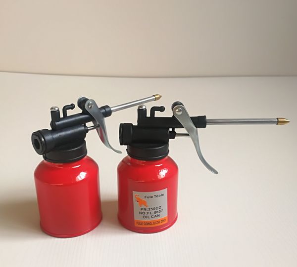 bicycle repair tools 250 ml oil pump hose pressure portable diluted grease spray gun
bicycle repair tools 250 ml oil pump hose pressure portable diluted grease spray gun