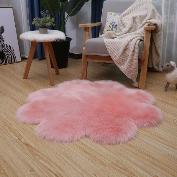 plush plum carpet bedroom bedside round floor covered with living room coffee table pad imitation wool decoration
plush plum carpet bedroom bedside round floor covered with living room coffee table pad imitation wool decoration