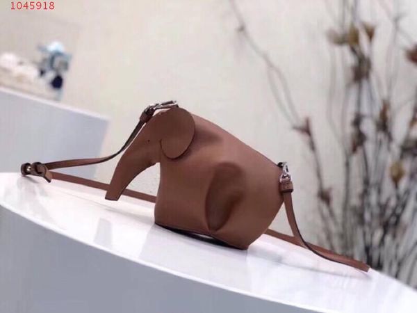 new trend fashion cute elephant pu shoulder bag leather classic portable messenger bag baby elephant bag fashion personality
new trend fashion cute elephant pu shoulder bag leather classic portable messenger bag baby elephant bag fashion personality