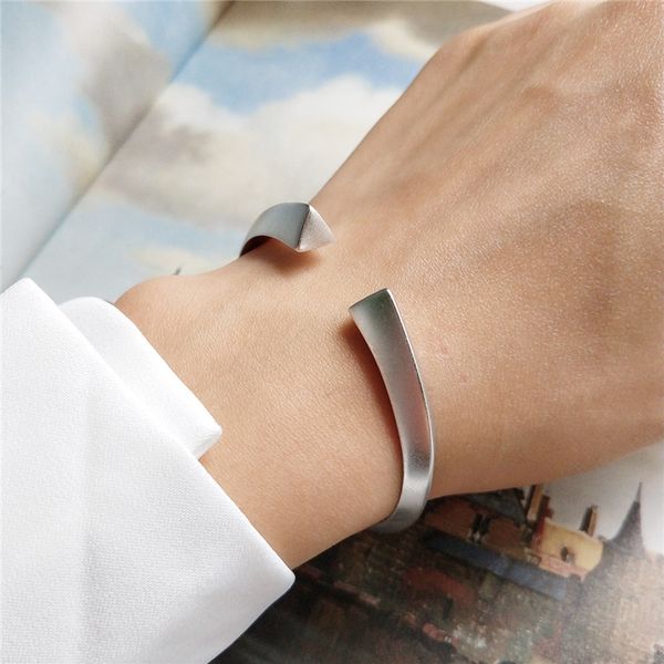 new 925 sterling silver twisted open bangles for women tri-prism frosted geoemtric adjustable statement bangle, Black
new 925 sterling silver twisted open bangles for women tri-prism frosted geoemtric adjustable statement bangle, Black