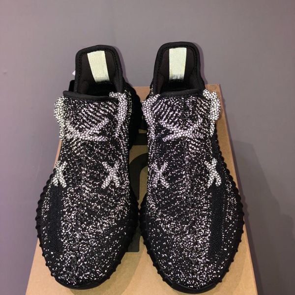 Star V2 Kanye West True Form Hyperspace Clay Static Mens Running Shoes Beluga 2.0 Cream Stock X Women Designer Sport Sneakers Box
Star V2 Kanye West True Form Hyperspace Clay Static Mens Running Shoes Beluga 2.0 Cream Stock X Women Designer Sport Sneakers Box