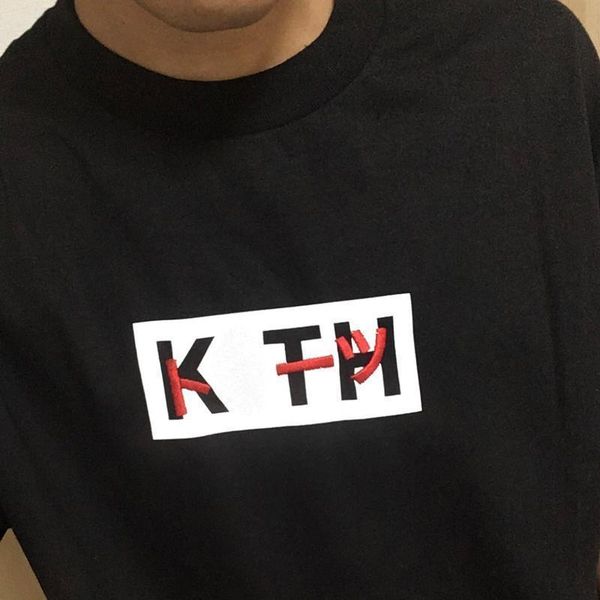 20fw классический логотип letter printed tee solid color simple casual t-shirt летняя короткие рукава мужчины женщины улица tee hfymtx675, White;black 
20fw классический логотип letter printed tee solid color simple casual t-shirt летняя короткие рукава мужчины женщины улица tee hfymtx675, White;black