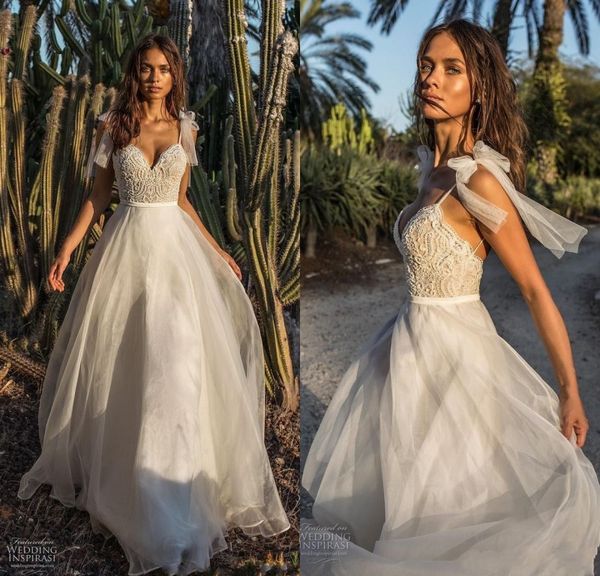

2019 Beach Wedding Dresses Spaghetti Straps Lace Appliques Beaded Backless Plus Size Elegant Garden Country Wedding Bridal Gowns CF