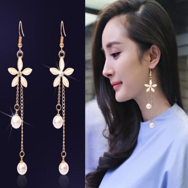 new star popular lady style five flower earrings fashion tassel pearl earrings fashion classic refined elegance, Silver
new star popular lady style five flower earrings fashion tassel pearl earrings fashion classic refined elegance, Silver