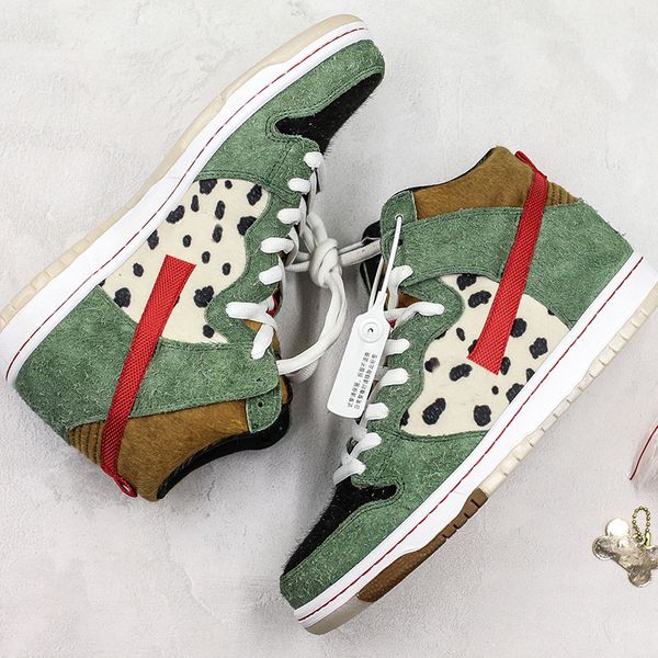 SB Dunk High Dog Walker Skateboard Shoes New Arrival Brand Designer Deerskin Spots Green Brown Suede Casual Sport Sneaker
SB Dunk High Dog Walker Skateboard Shoes New Arrival Brand Designer Deerskin Spots Green Brown Suede Casual Sport Sneaker