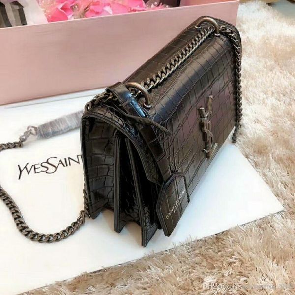 Selling new houlder bag women luxury chain cro body bag handbag wallet famou de igner pur e female me age bag a13
Selling new houlder bag women luxury chain cro body bag handbag wallet famou de igner pur e female me age bag a13