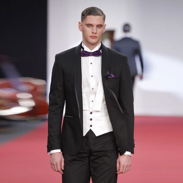 excellent black groom tuxedos shawl lapel groomsman wedding 3 piece suit popular men business prom jacket blazer(jacket+pants+tie+vest)1815, Black;gray
excellent black groom tuxedos shawl lapel groomsman wedding 3 piece suit popular men business prom jacket blazer(jacket+pants+tie+vest)1815, Black;gray