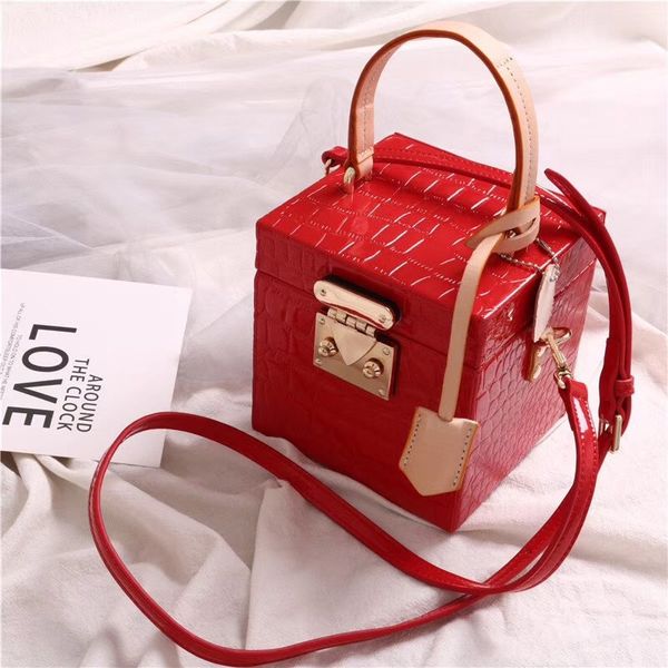 hand bags women 2020 handbag genuine leather elegant female tote flip box bag new quality shoulder messenger bag
hand bags women 2020 handbag genuine leather elegant female tote flip box bag new quality shoulder messenger bag