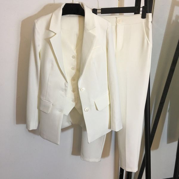 6.1 2020 spring autumn women solid white sets office lady work business single breasted blazers vest pants 3 pieces sets, White;black
6.1 2020 spring autumn women solid white sets office lady work business single breasted blazers vest pants 3 pieces sets, White;black
