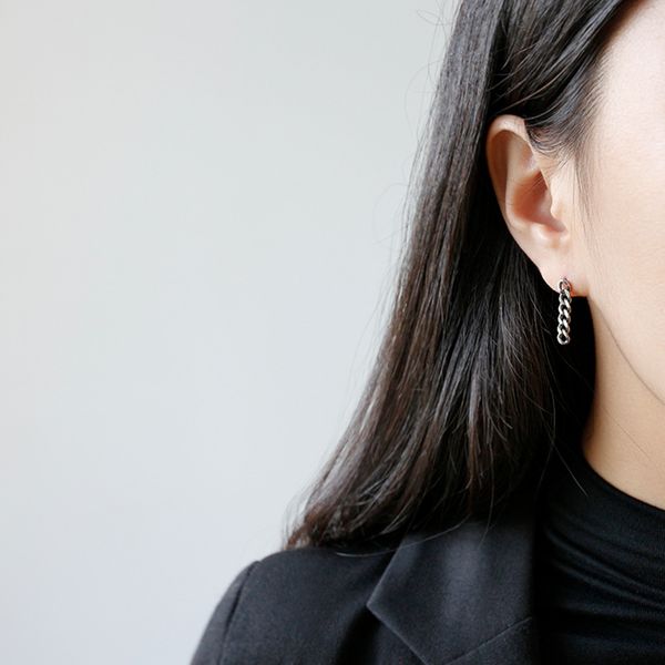 Hed342 Korean S925 Sterling Silver Earrings antique personalized chain asymmetric earrings with studs
Hed342 Korean S925 Sterling Silver Earrings antique personalized chain asymmetric earrings with studs