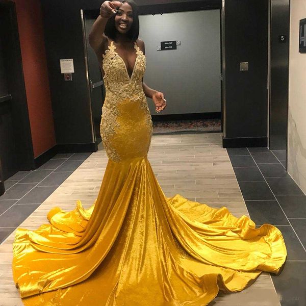 amazing mermaid beaded prom dresses halter deep v neck appliqued black girl evening gowns vestidos de fiesta sweep train velvet formal dress
amazing mermaid beaded prom dresses halter deep v neck appliqued black girl evening gowns vestidos de fiesta sweep train velvet formal dress