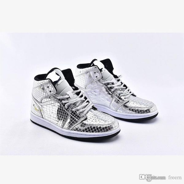 nkj01a 2020 горячие продажи хорошего качества баскетбольная обувь 1 1s mid se disco metallic silver белый черный дизайнер обуви cu9304-001 s
nkj01a 2020 горячие продажи хорошего качества баскетбольная обувь 1 1s mid se disco metallic silver белый черный дизайнер обуви cu9304-001 s