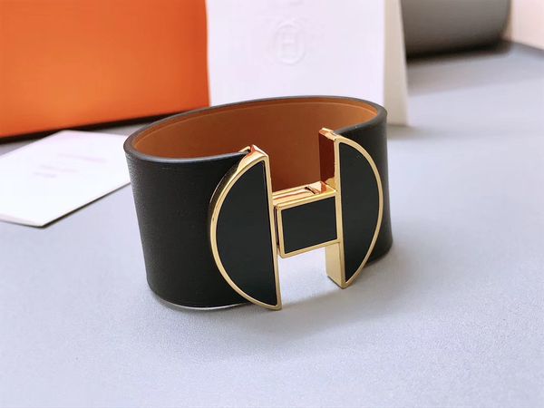luxury designer jewelry women bracelets stainless steel metal men and women leather bracelet black white bangle wide h bracelet, Golden;silver
luxury designer jewelry women bracelets stainless steel metal men and women leather bracelet black white bangle wide h bracelet, Golden;silver