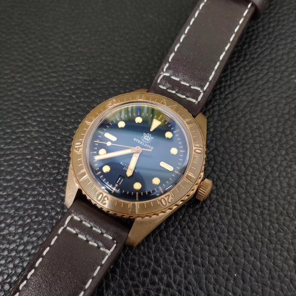 steeldive 20atm diving watch super luminous watch sapphire glass stainless steel automatic bronze diving for men, Slivery;brown
steeldive 20atm diving watch super luminous watch sapphire glass stainless steel automatic bronze diving for men, Slivery;brown