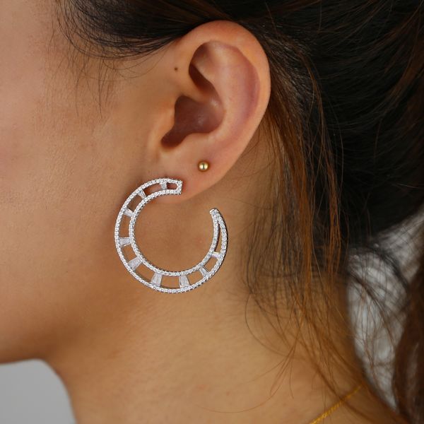 new silver color geometric circle hoop earrings for women fashion classic round cz crystal earrings party gift, Golden;silver
new silver color geometric circle hoop earrings for women fashion classic round cz crystal earrings party gift, Golden;silver